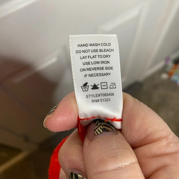 CECE red scalloped hem lace pencil skirt size 2 - Picture 9 of 9